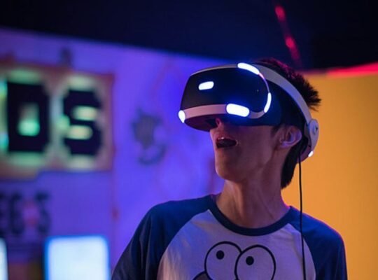 وحدة تحكم Xbox بحالة جيدة لاسلكية