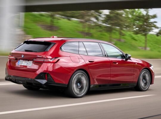 أفضل أداء BMW M4 CS للبيع