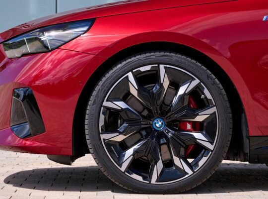أفضل أداء BMW M4 CS للبيع