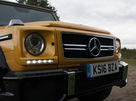 سيارة دفع رباعي فاخرة للبيع مرسيدس بنز الفئة G في إمبي