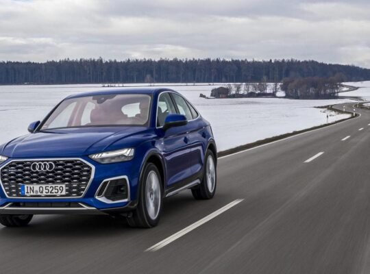 سيارة Audi Q5 SUV فاخرة للبيع، الفخامة والأداء والراحة!
